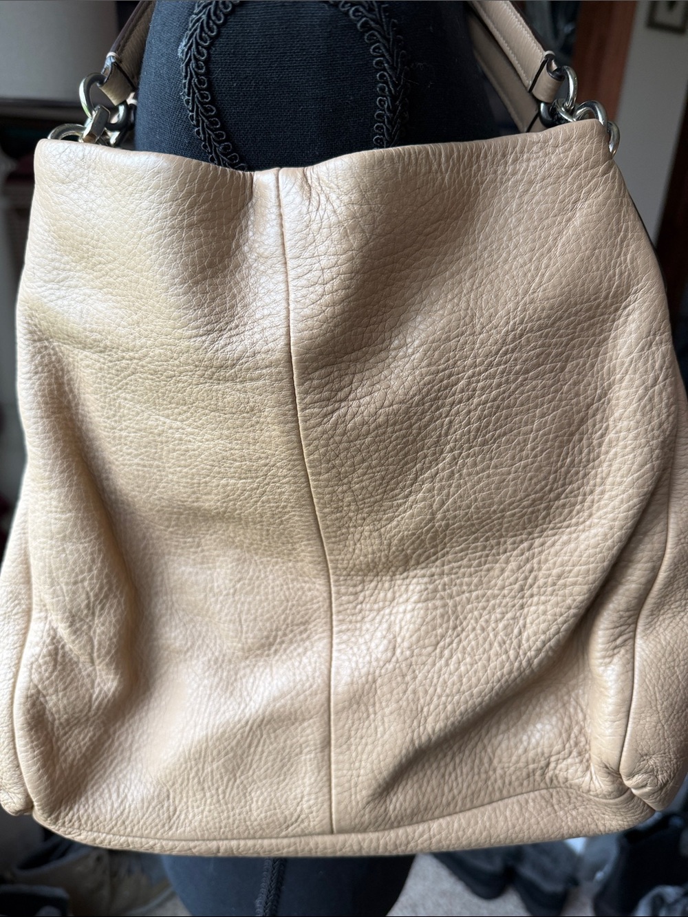 Coach Tan Leather Shoulder Bag - Classic Neutral Tote - Picture 2 of 9